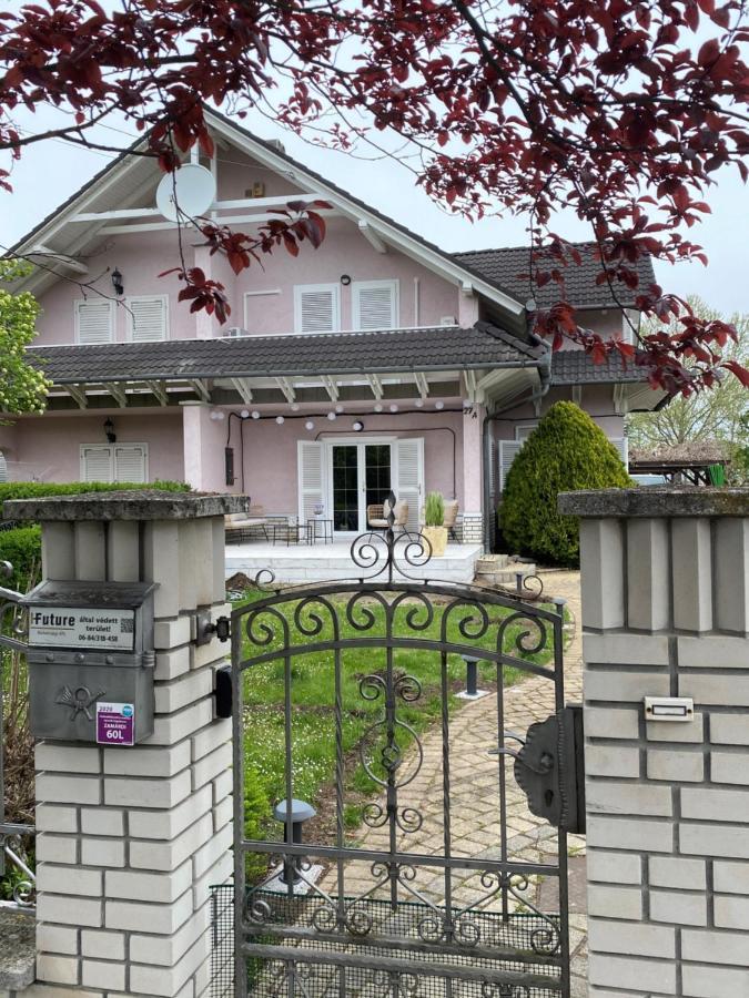 Villa Scamard Zamárdi Eksteriør bilde